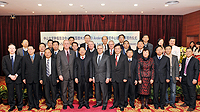 A total of 17 researcher and students led by State Key Laboratory of Oncology in South China (The Chinese University of Hong Kong) attend the Sino-US Symposium in Head and Neck Cancer